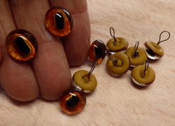 931-56/15 Red Brown/Gold cat eyes