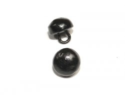 251 Old shoe Button with round loop